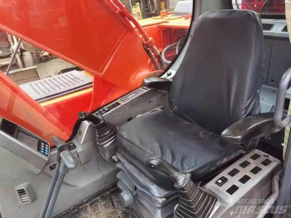 Doosan DX225LC Excavatoare pe șenile
