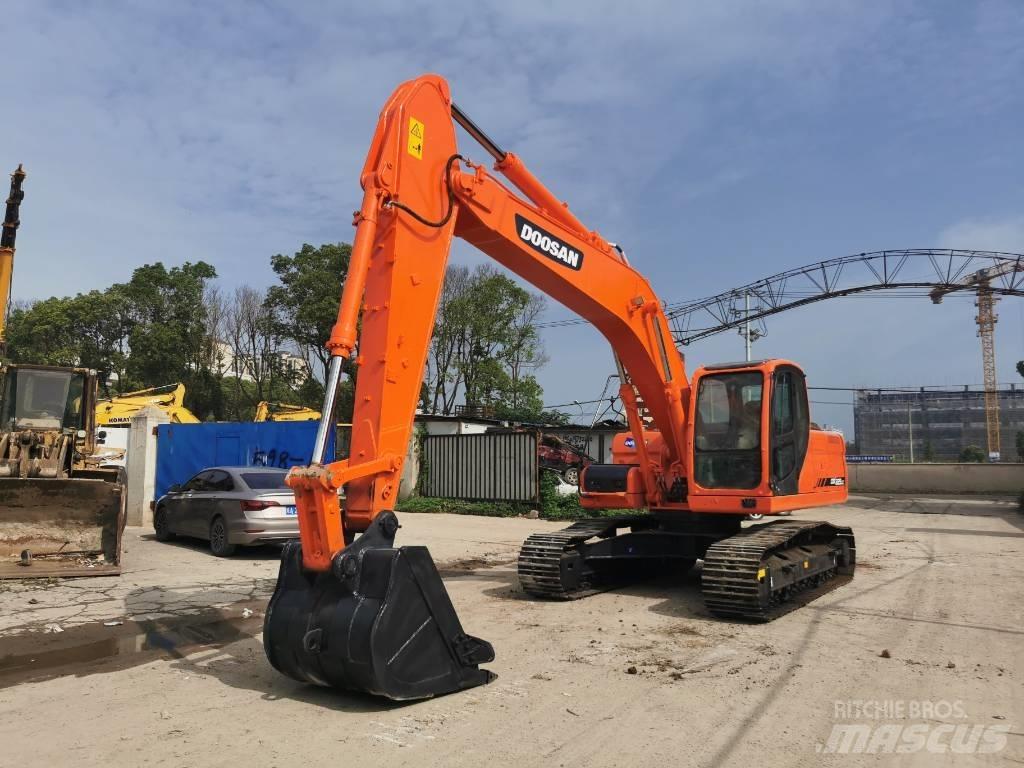 Doosan DX225LC Excavatoare pe șenile
