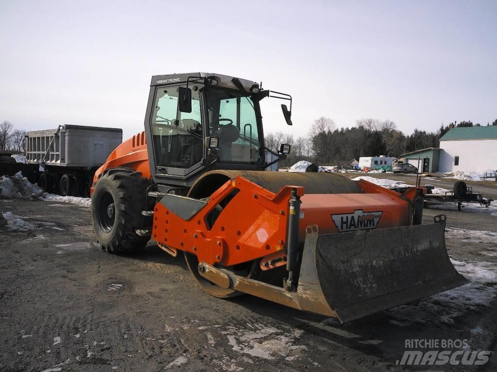 Hamm H 16 i Cilindri compactori micsti