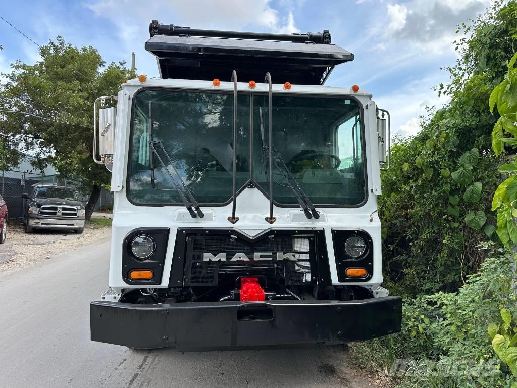 Mack MR613 Camion de deseuri