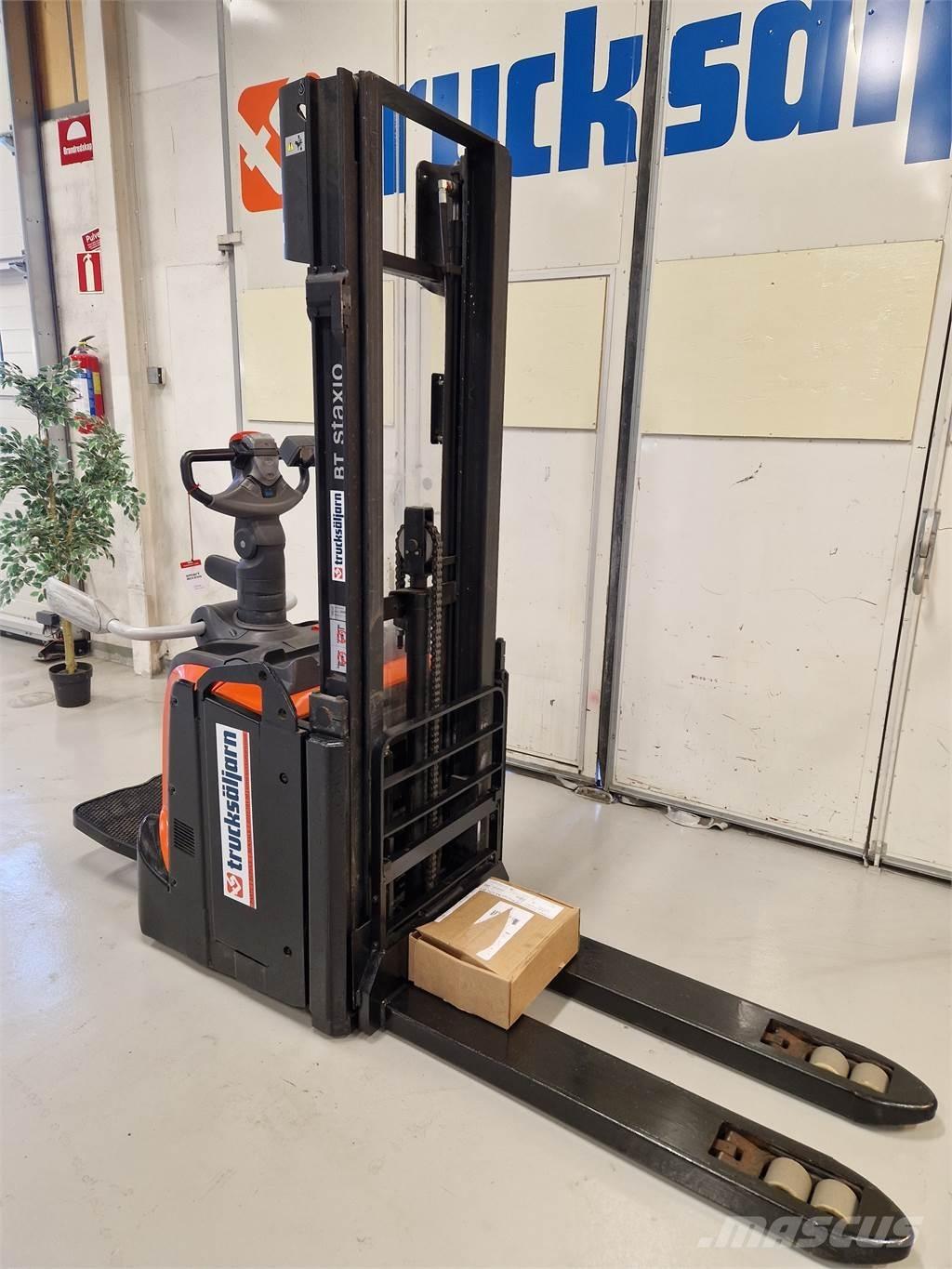 Toyota SPE120L Transpaleti autopropulsanti
