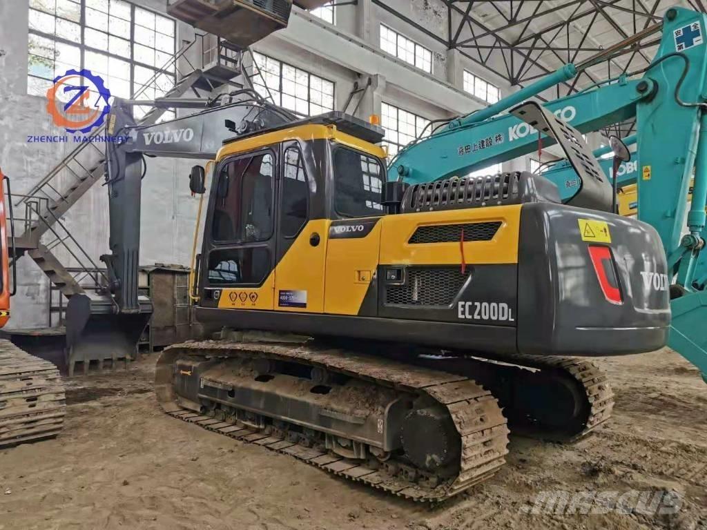 Volvo EC 200 Excavatoare pe șenile
