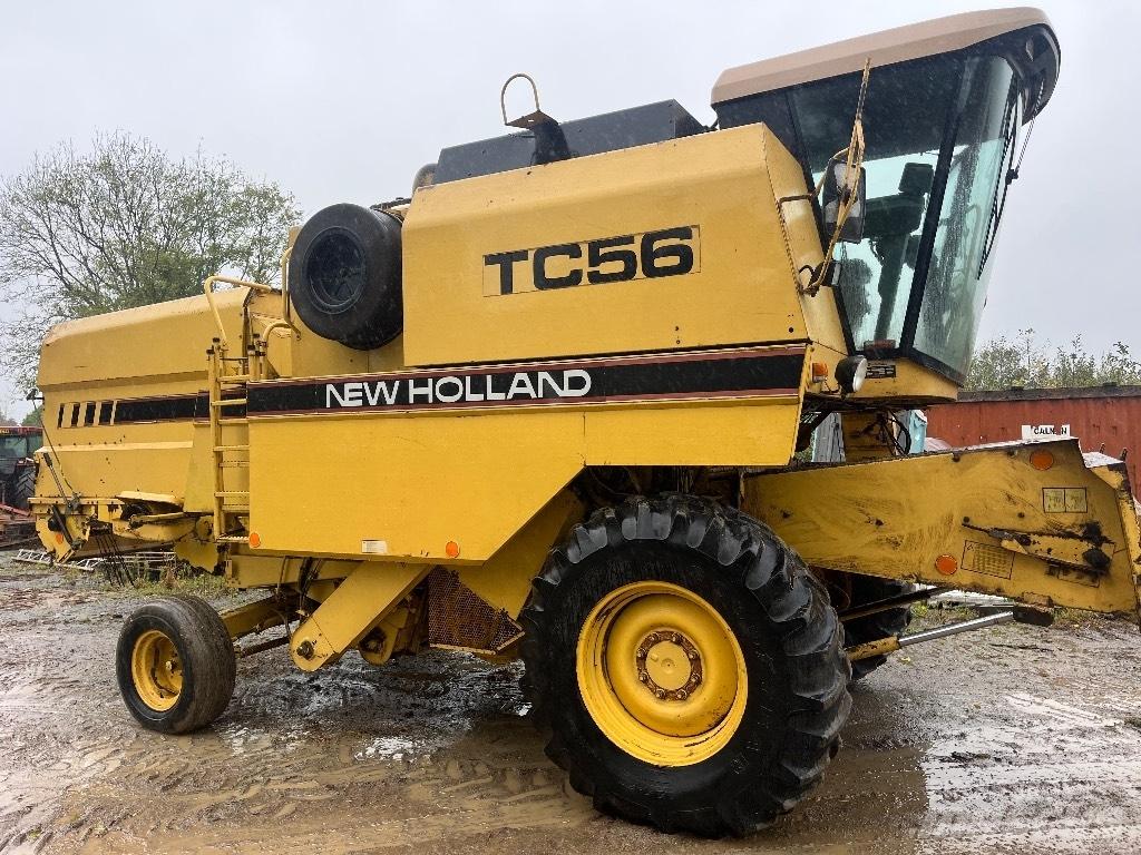 New Holland TC 56 Combine de secerat