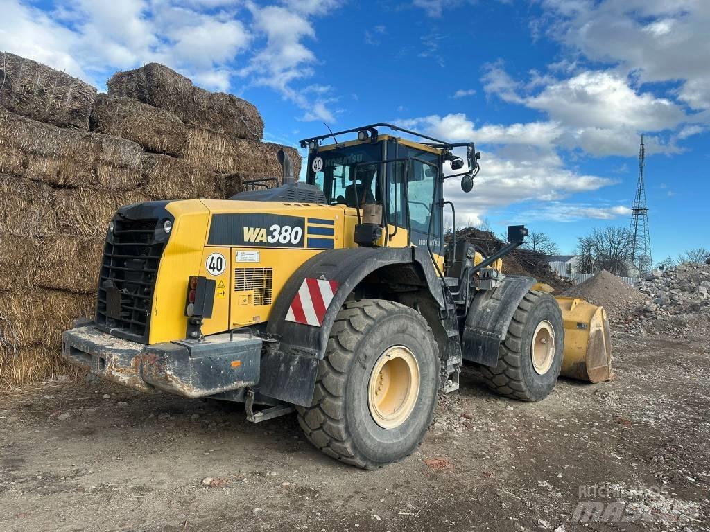 Komatsu WA380-8 Incarcator pe pneuri