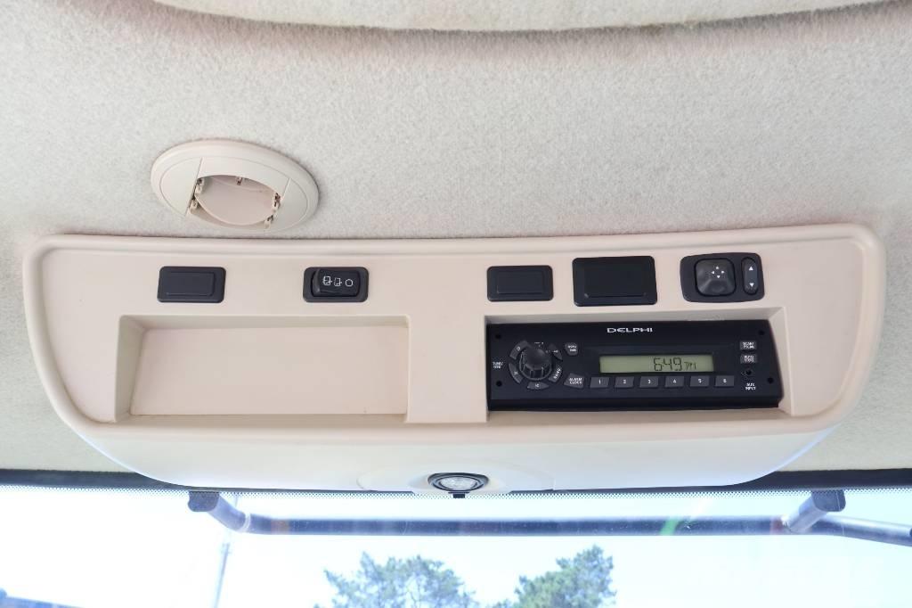 John Deere 7215 R Tractoare