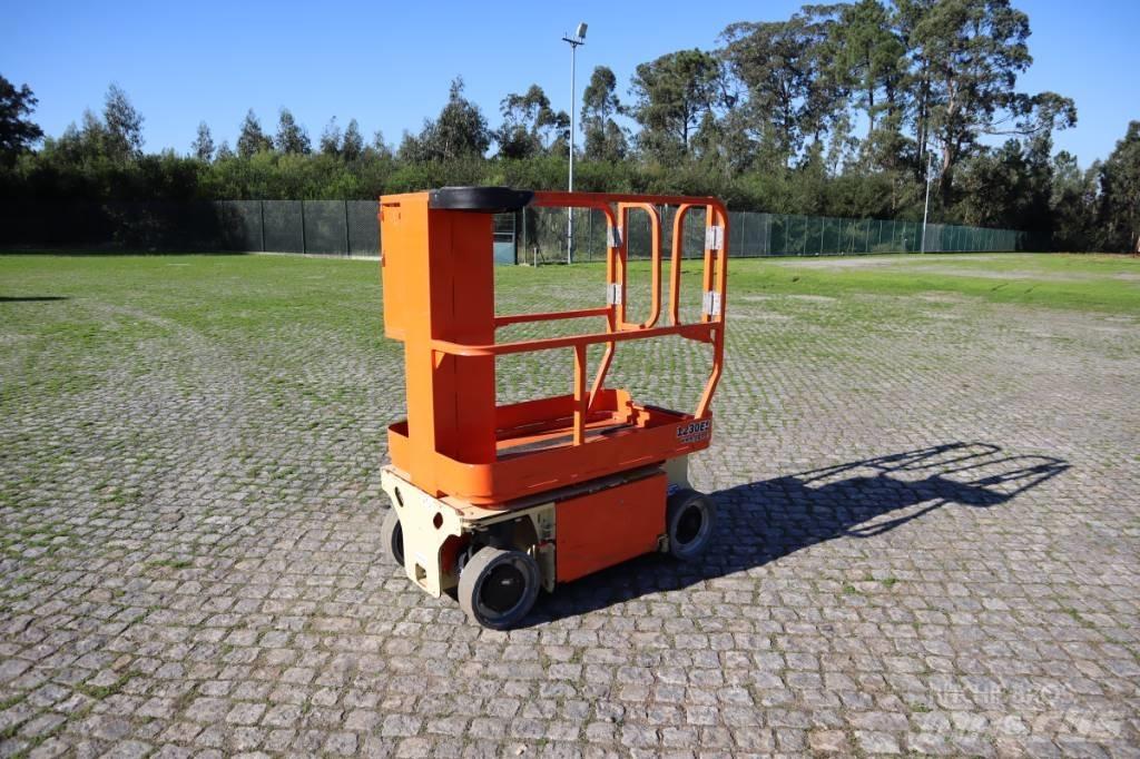 JLG 1230ES Ascensoare verticale catarg