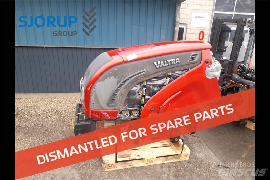 Valtra N142 Tractoare