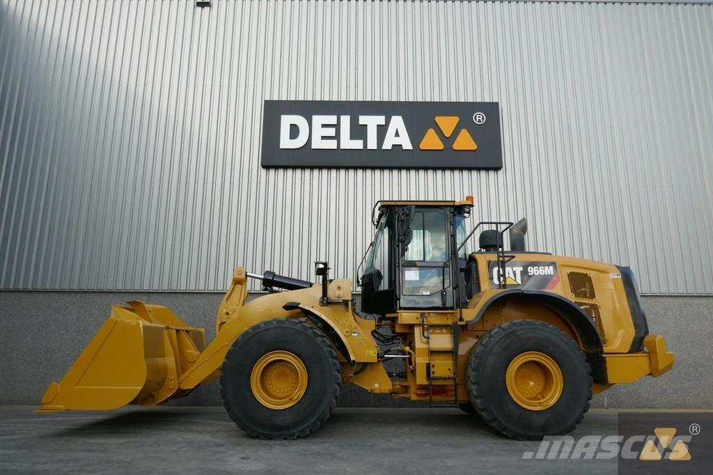 CAT 966M Incarcator pe pneuri