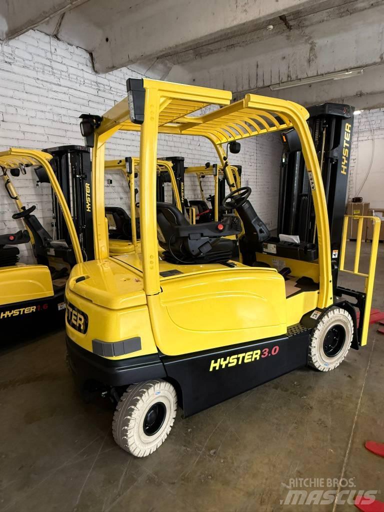 Hyster J3.0XN Stivuitor electric