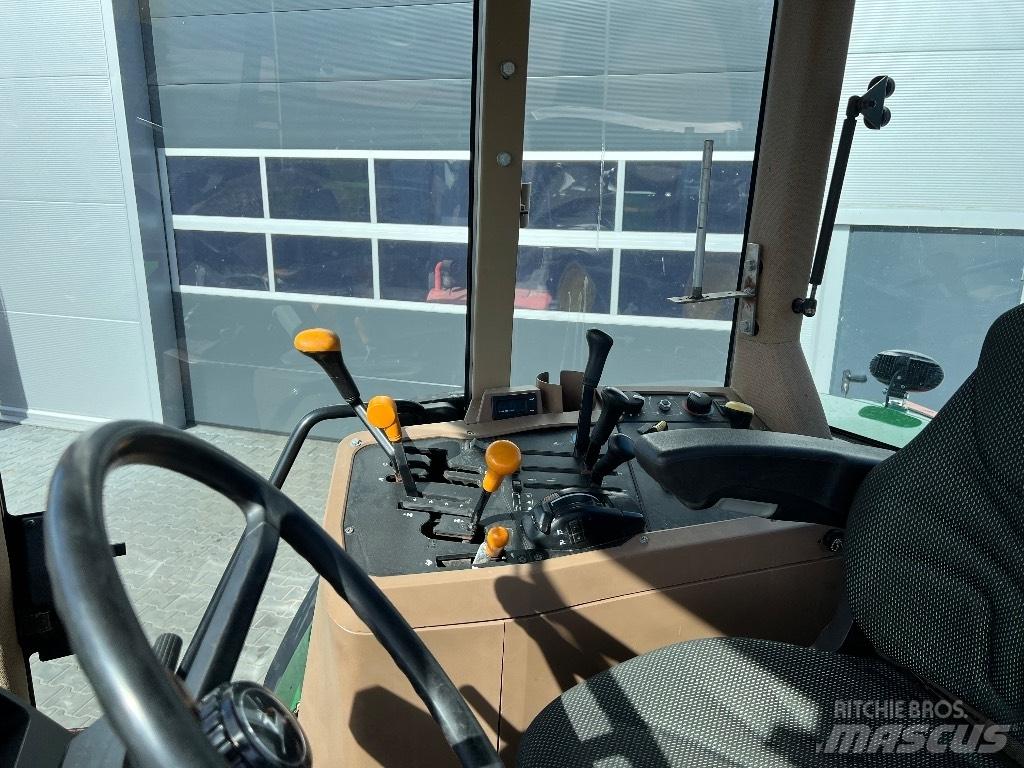 John Deere 7710 PQ Tractoare