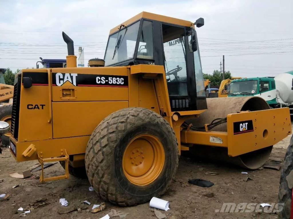 CAT CS583C Compactoare monocilindrice