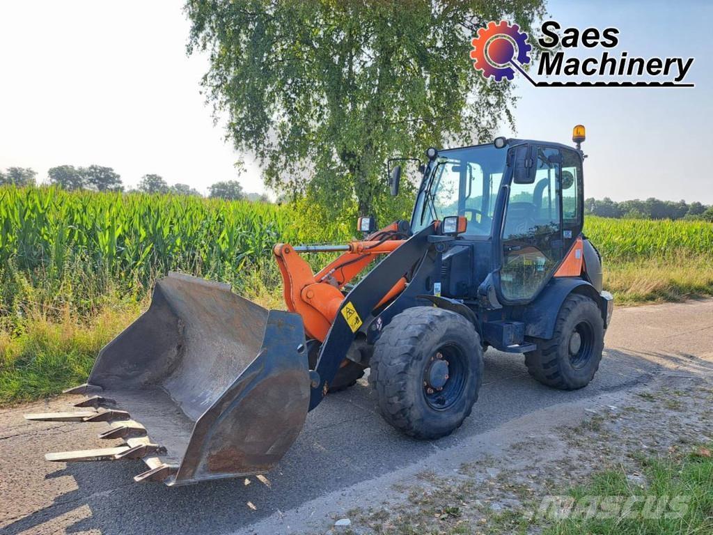 Komatsu WA70-7 Incarcator pe pneuri