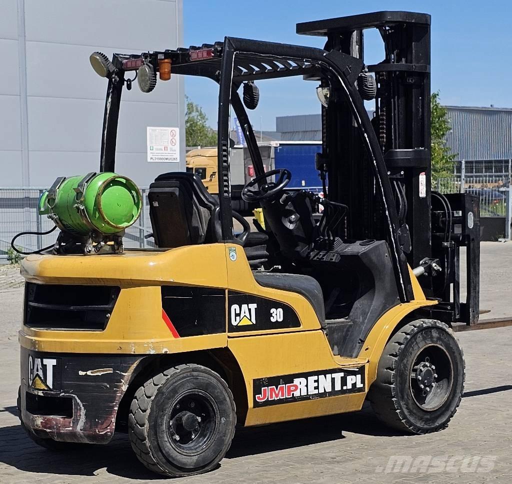 CAT GP 30 N Stivuitor GPL