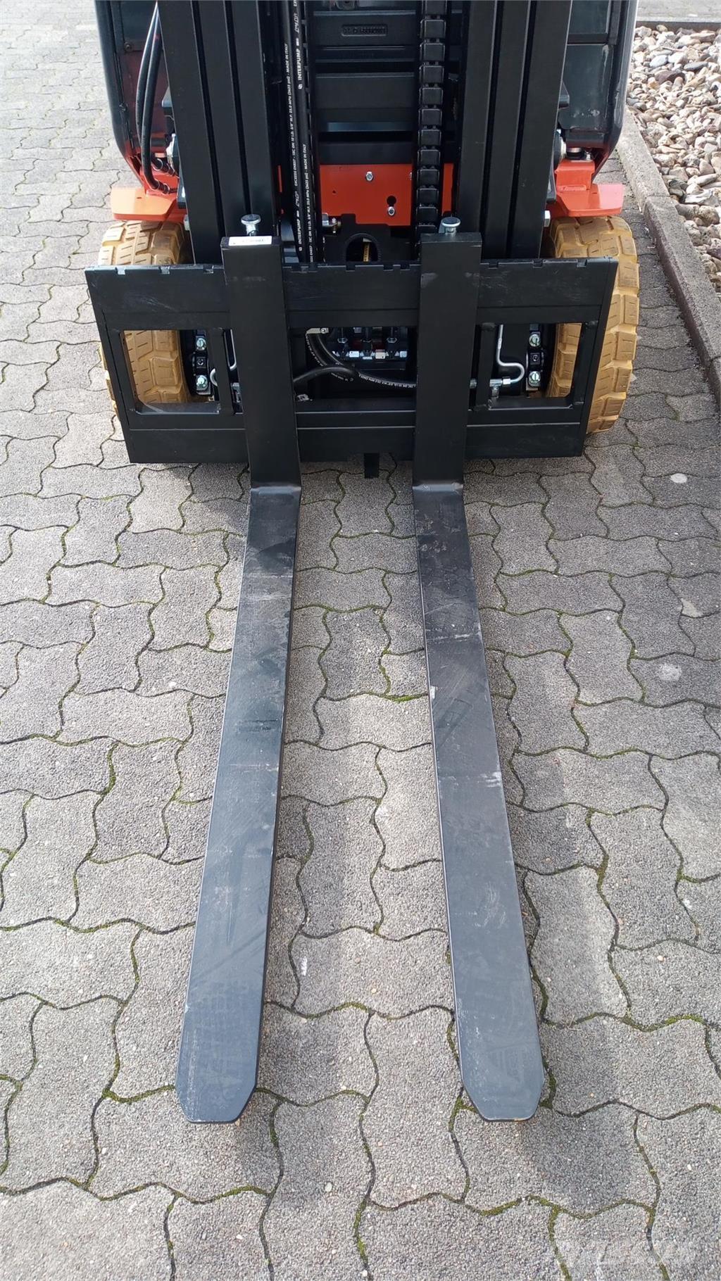 Toyota 60-9FBEK16T Stivuitor electric