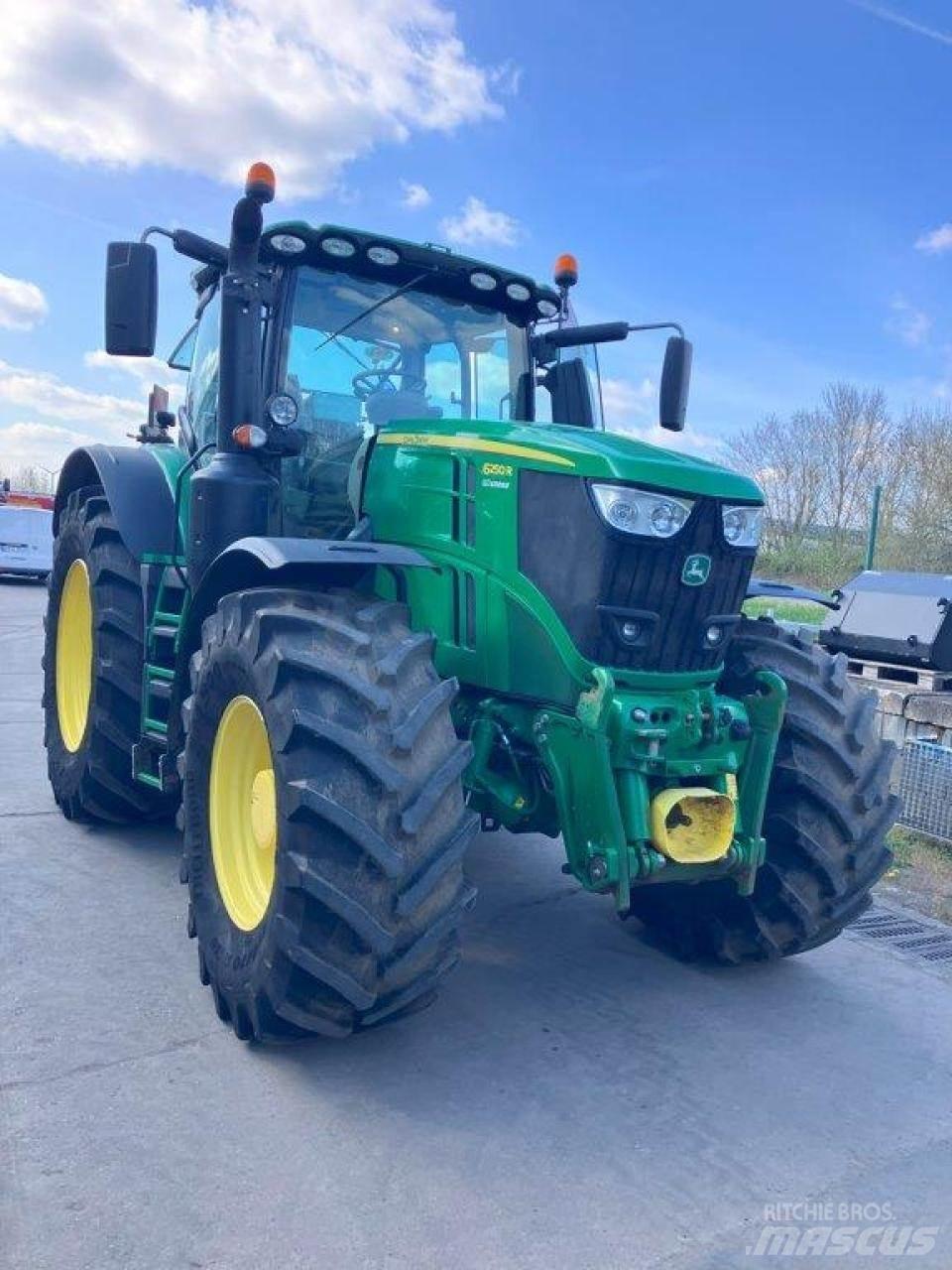 John Deere 6250R Tractoare