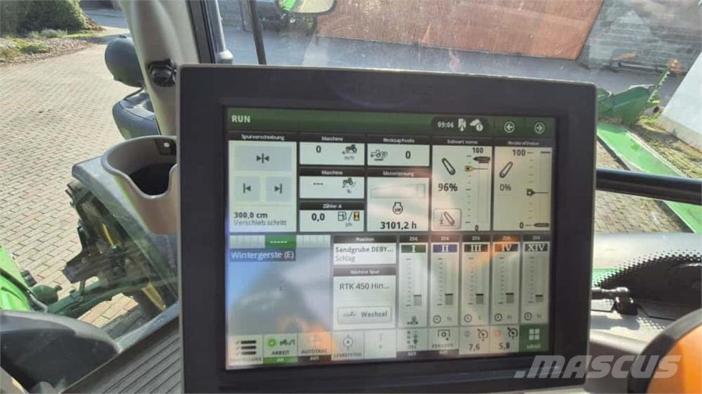 John Deere 6130R Tractoare