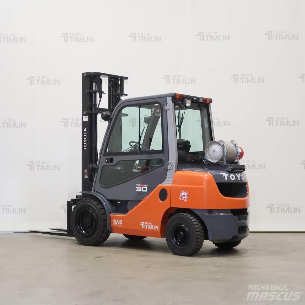 Toyota 02-8FGF30 Stivuitor GPL