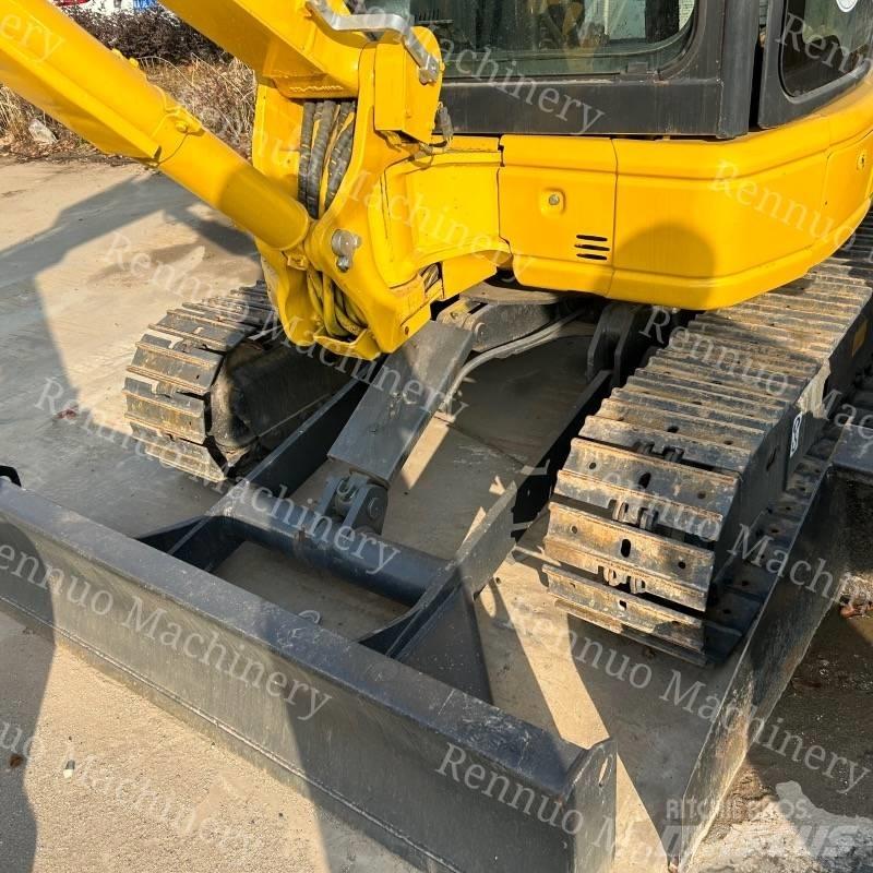 Komatsu PC35MR Mini excavatoare < 7t