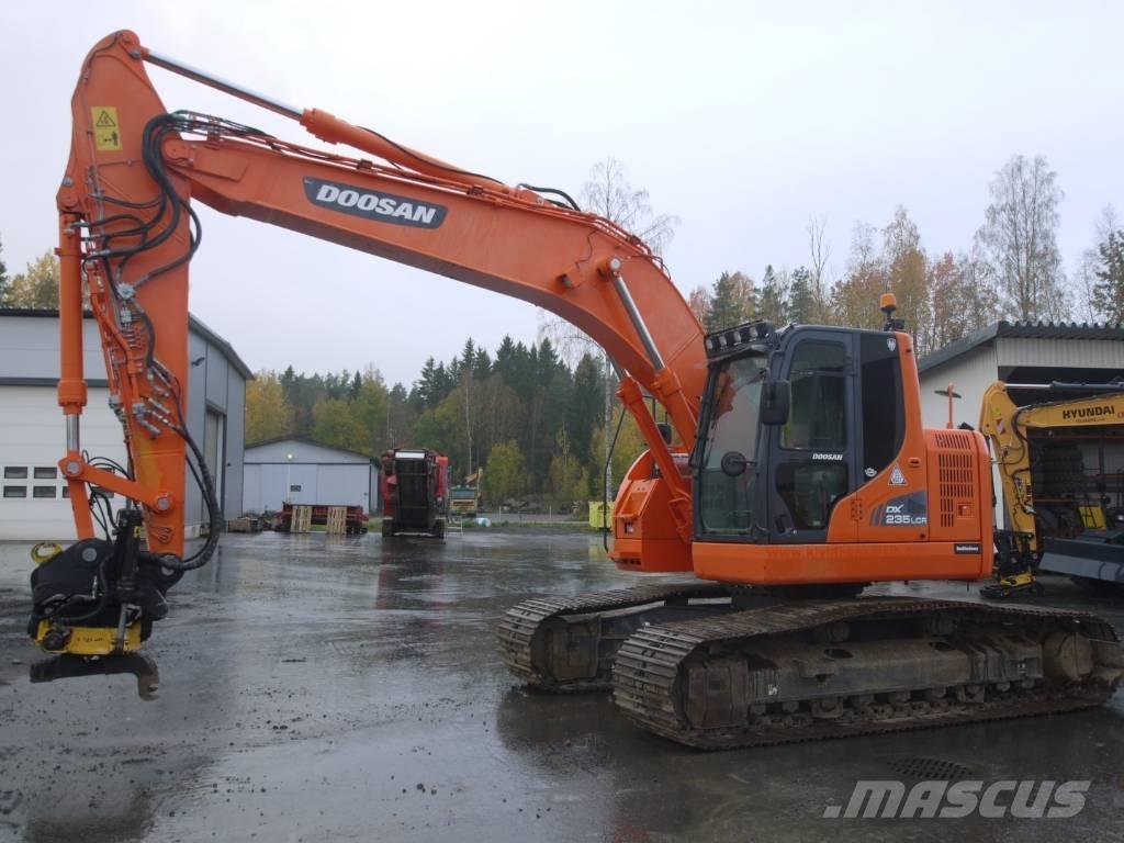Doosan DX 235 LCR Excavatoare pe șenile
