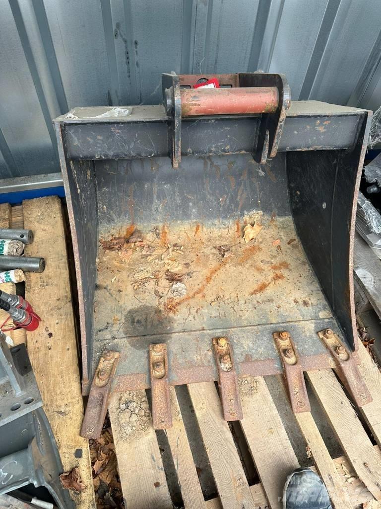Cseri Tieflöffel 800 Utilaje construcții - Altele