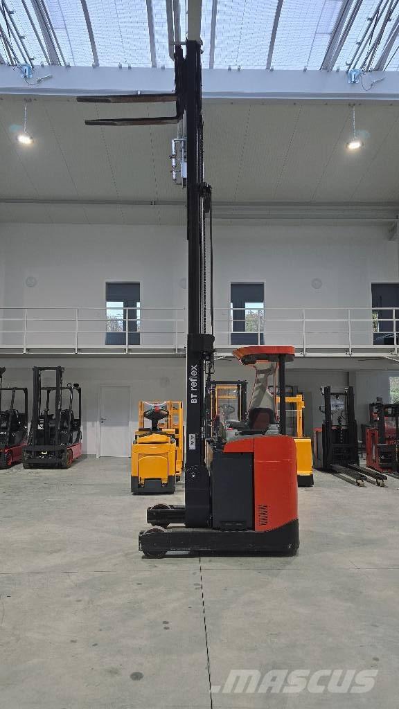 BT RR E 160 Stivuitor cu catarg retractabil