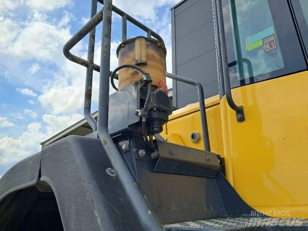 Komatsu WA480-8 Incarcator pe pneuri