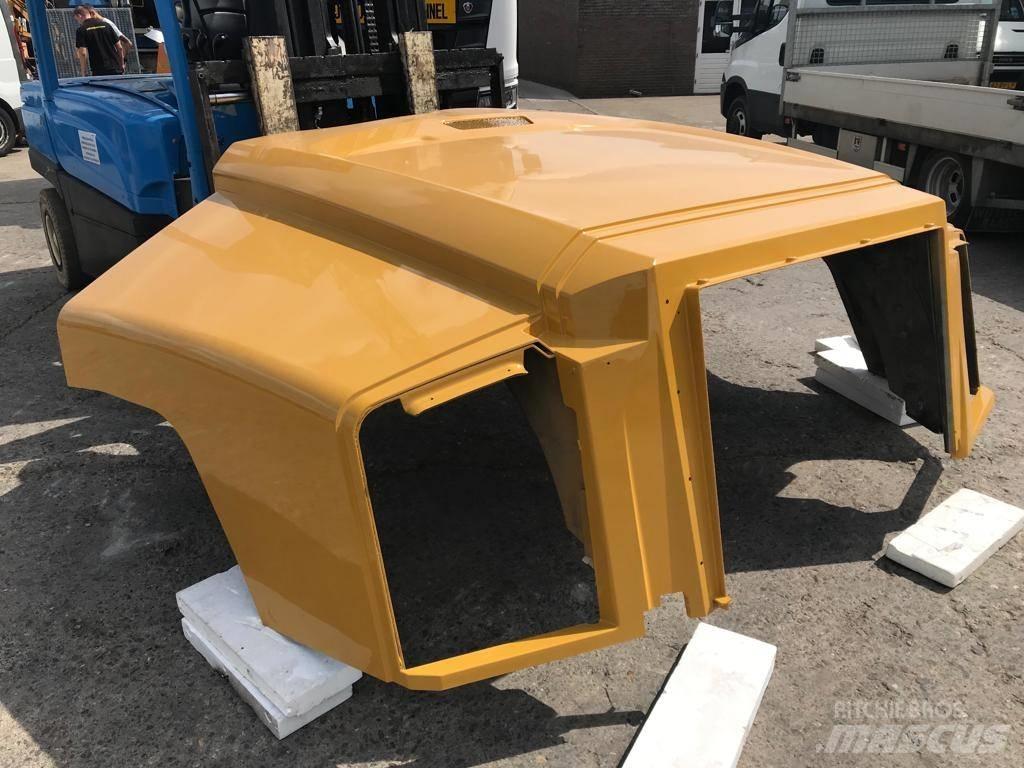 CAT 735 B Hood Sasiuri si suspensii