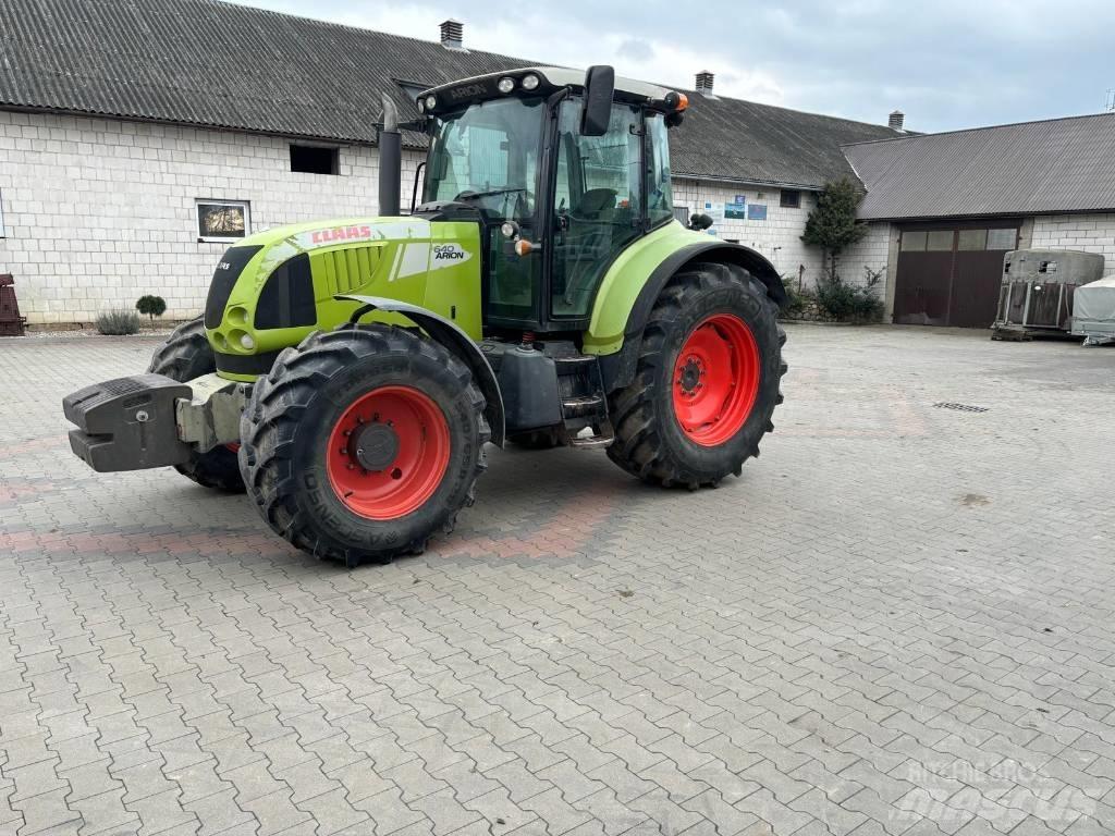 CLAAS Arion 640 Tractoare