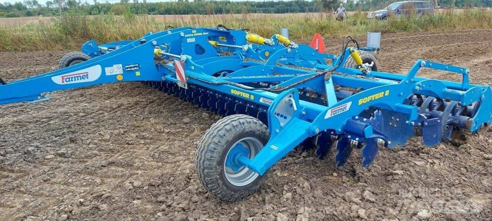 Farmet Softer SF8PS Cultivatoare de recolte in randuri