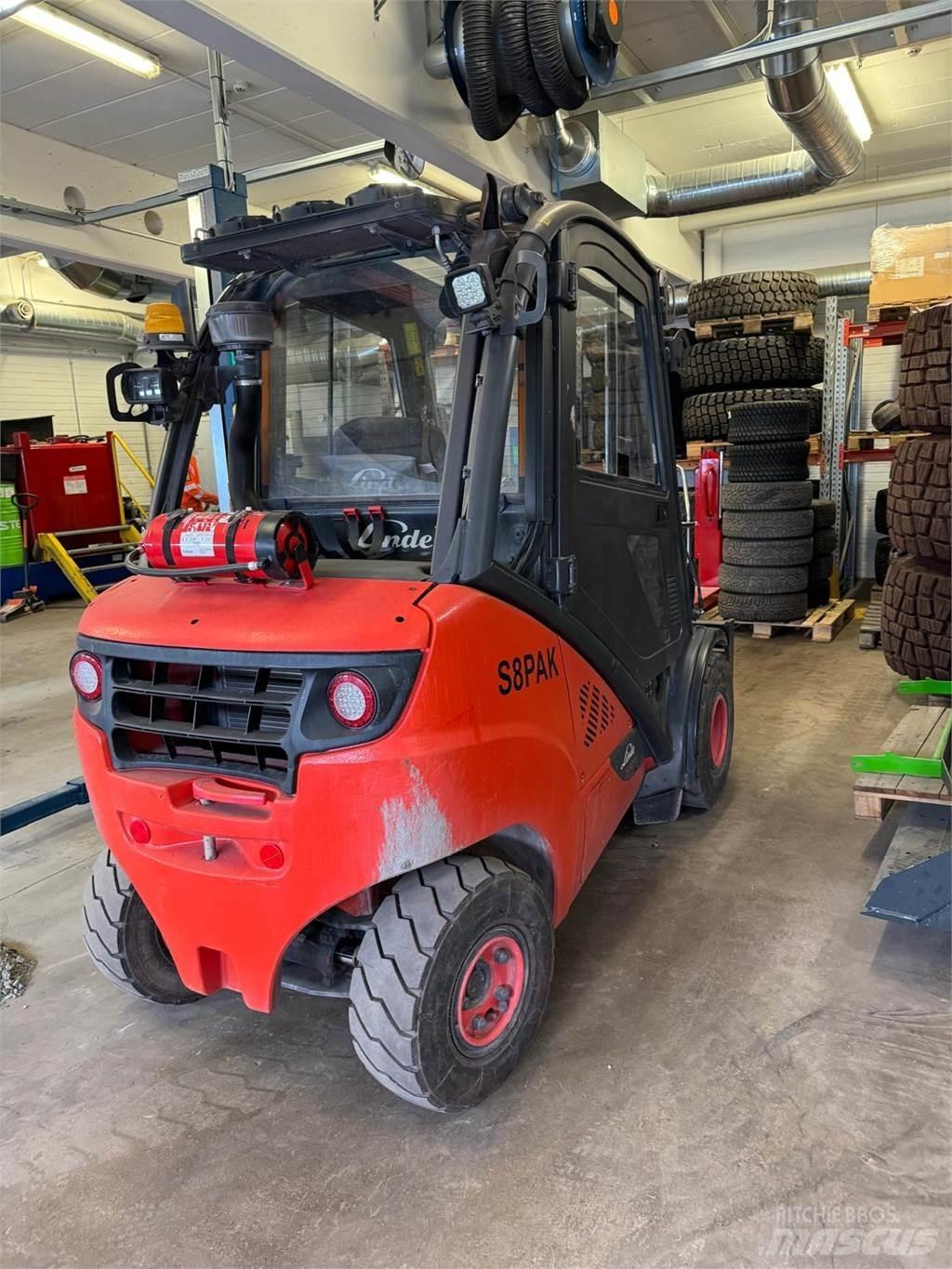 Linde H30D-02 Stivuitor diesel