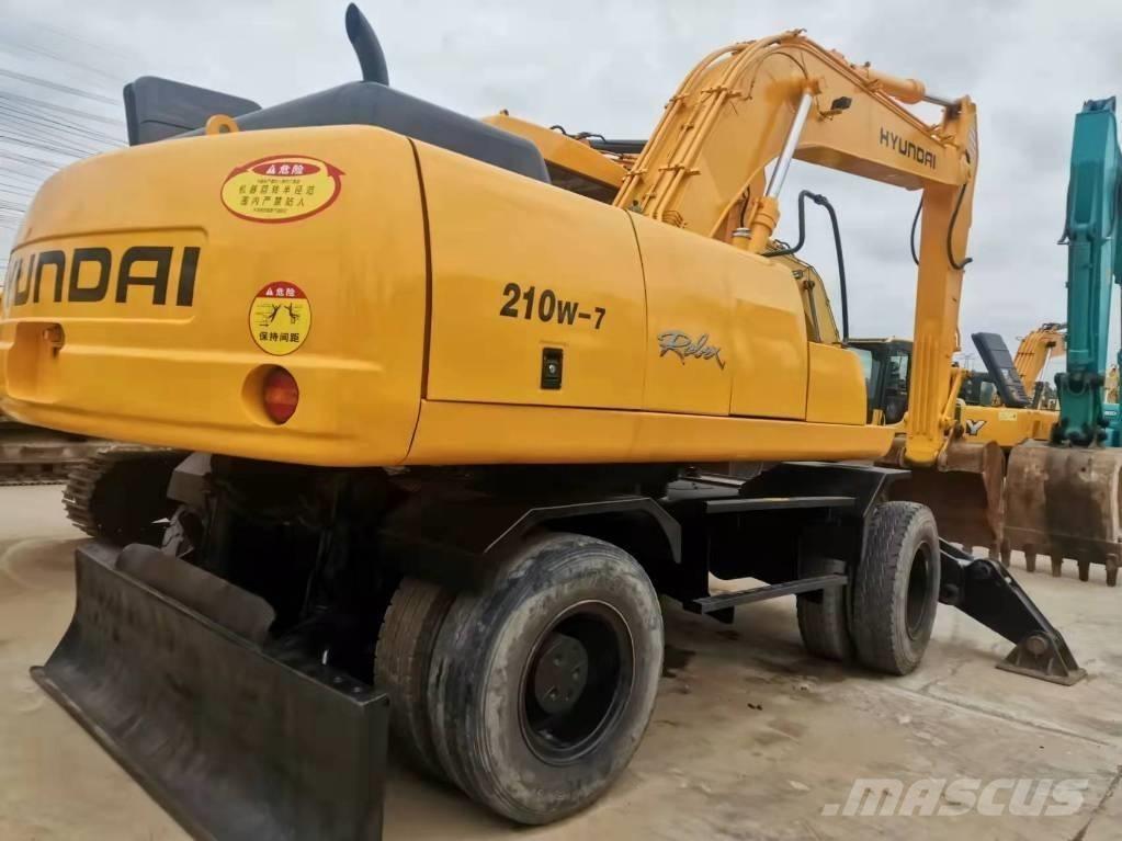 Hyundai 210-7 Excavatoare cu roti