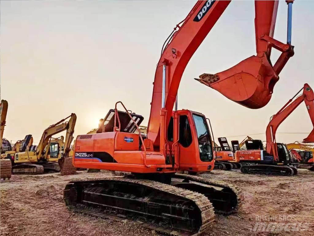 Doosan DH 225 LC-7 Excavatoare pe șenile
