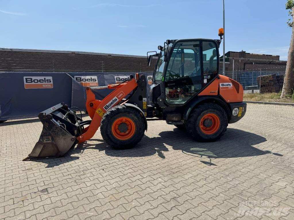 Komatsu WA70-7 Incarcator pe pneuri