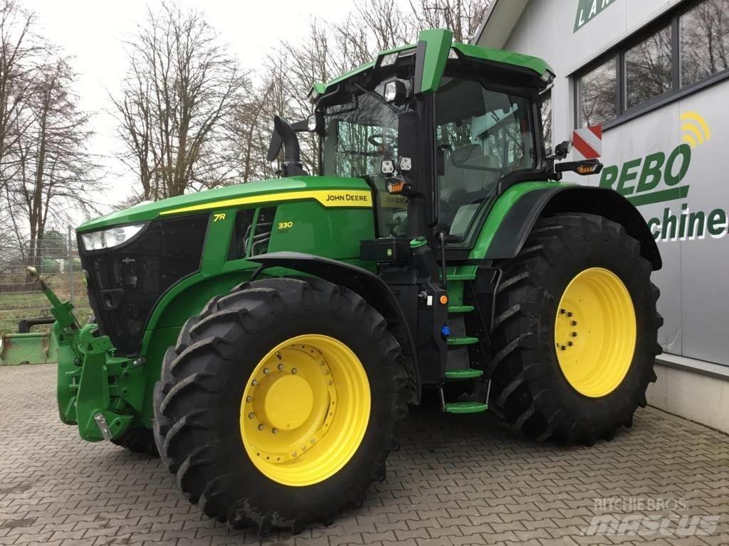 John Deere 7R330 Tractoare