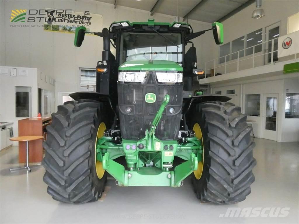 John Deere 7R 330 Tractoare