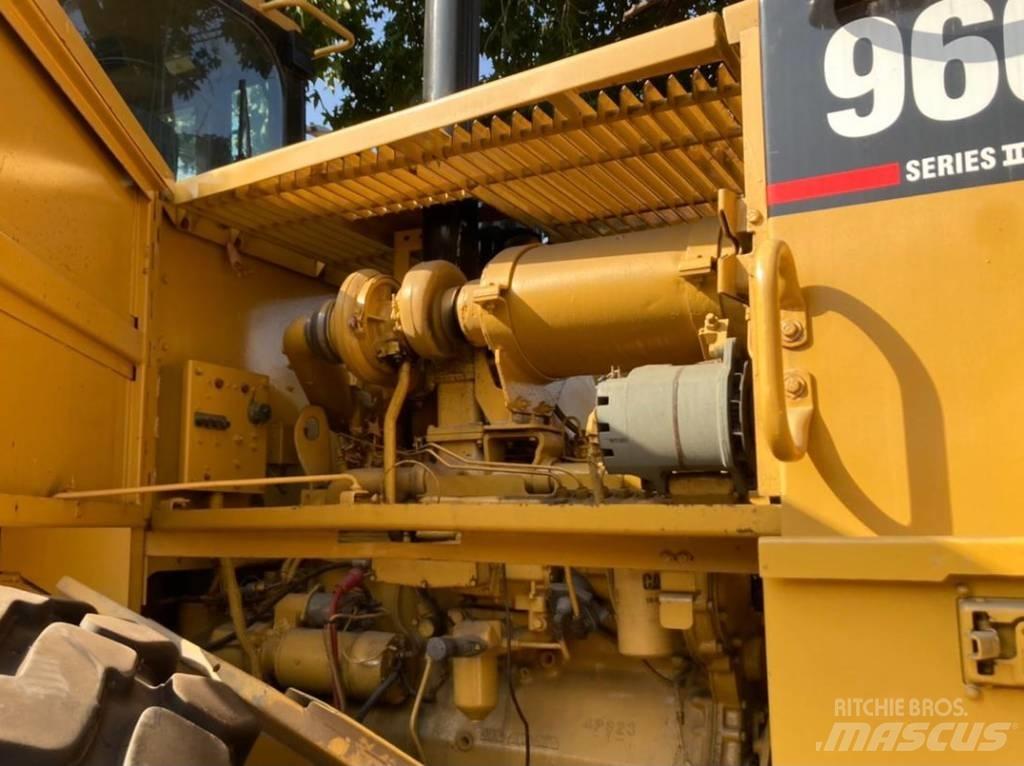 CAT 966 F II Incarcator pe pneuri