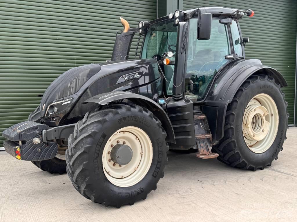 Valtra T 174 Tractoare