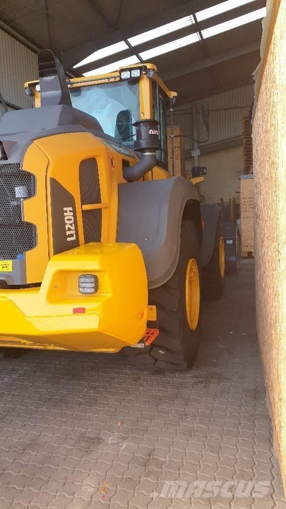 Volvo L 120 H Incarcator pe pneuri