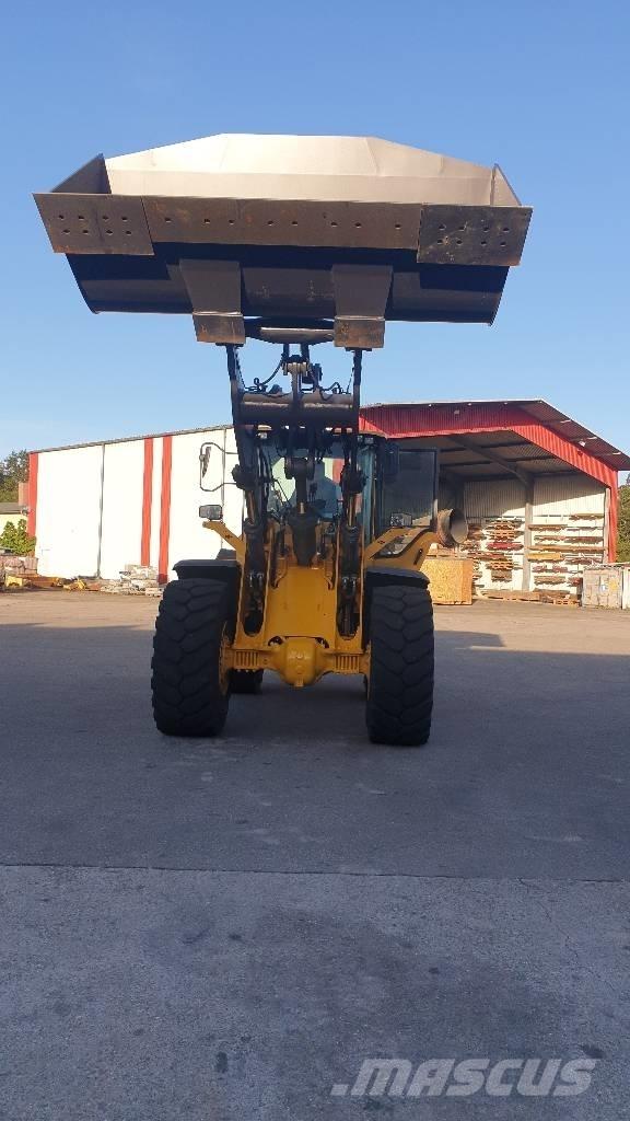 Volvo L 120 H Incarcator pe pneuri