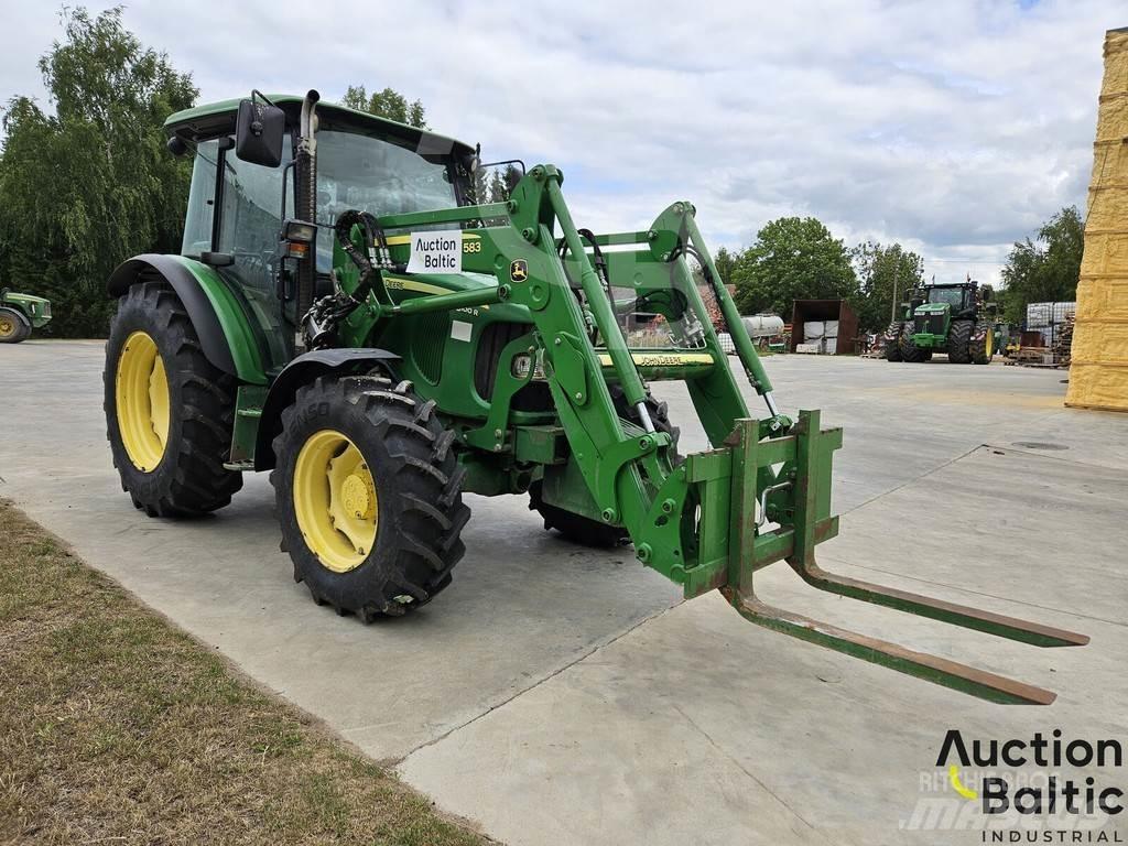 John Deere 5100 R Tractoare