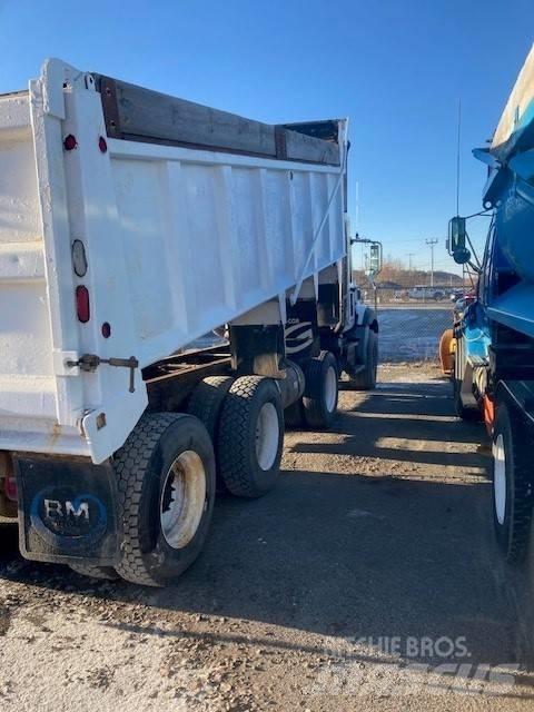 Mack GU813 Autobasculanta