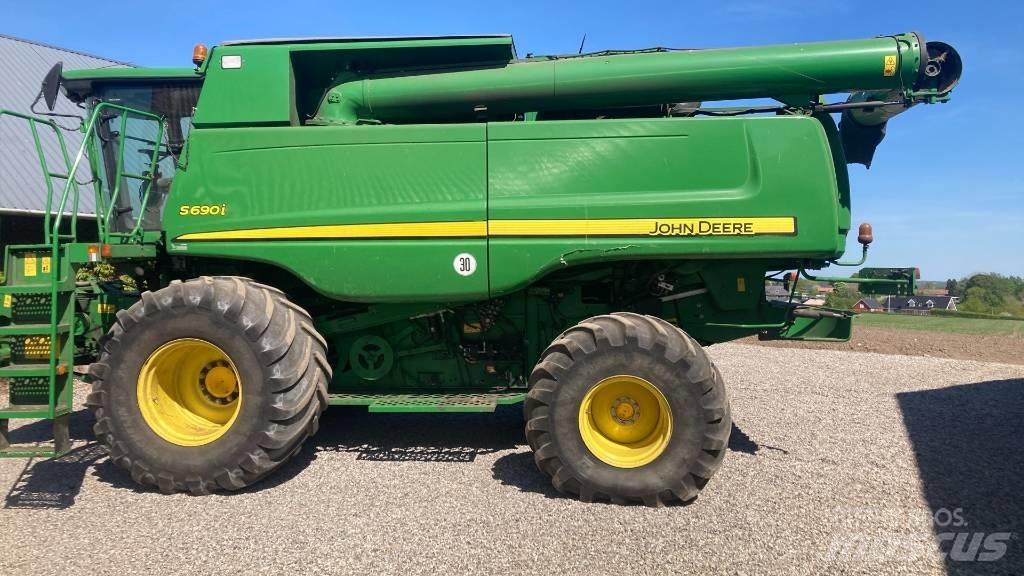 John Deere S690I Combine de secerat