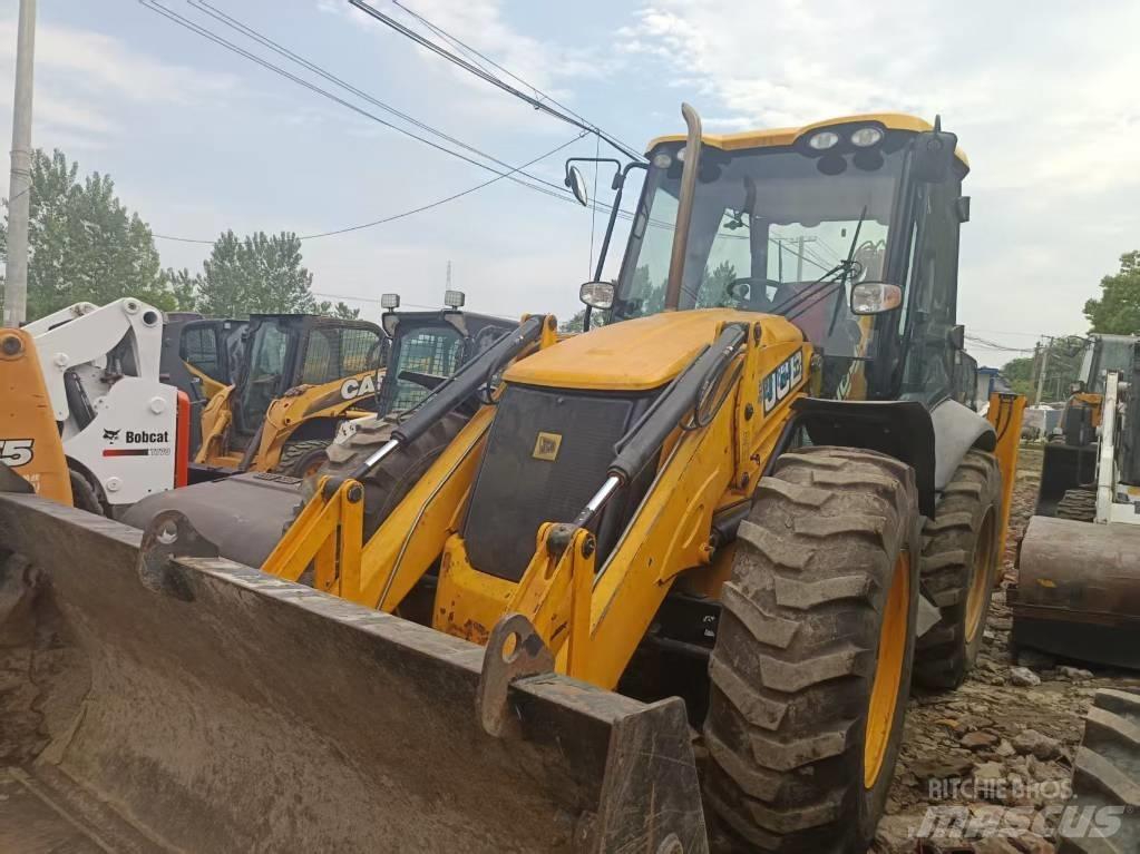 JCB 4CX Buldoexcavatoare