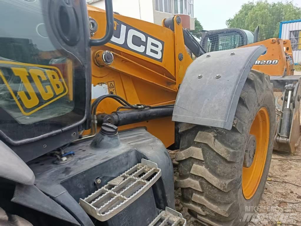 JCB 4CX Buldoexcavatoare