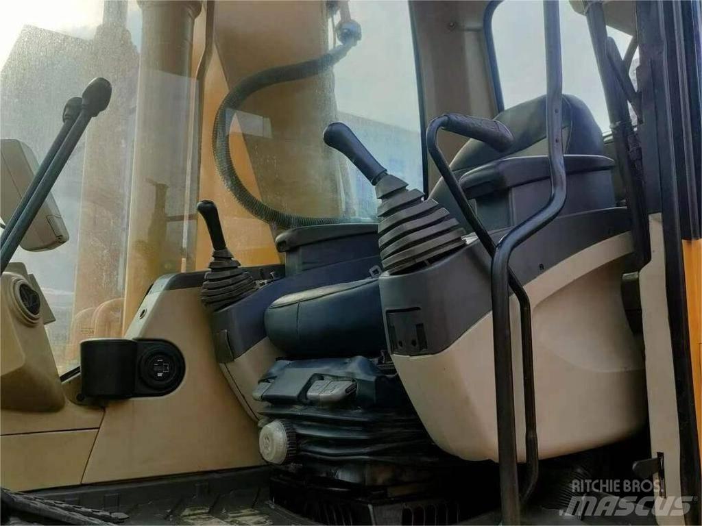 CAT 320C Excavatoare pe șenile
