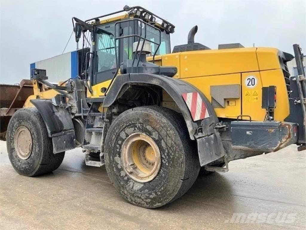 Komatsu WA 380--8E0 Incarcator pe pneuri