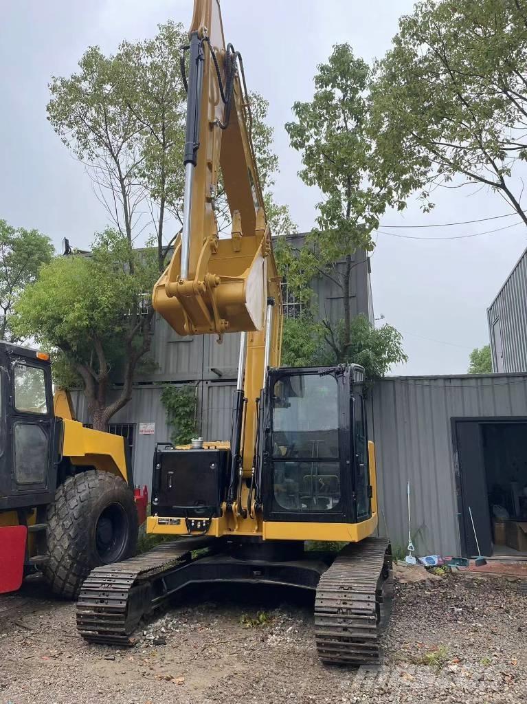 CAT 310 Excavatoare pe șenile
