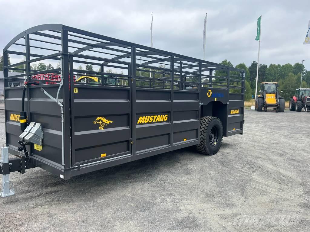 Mustang M 640 Alte remorci