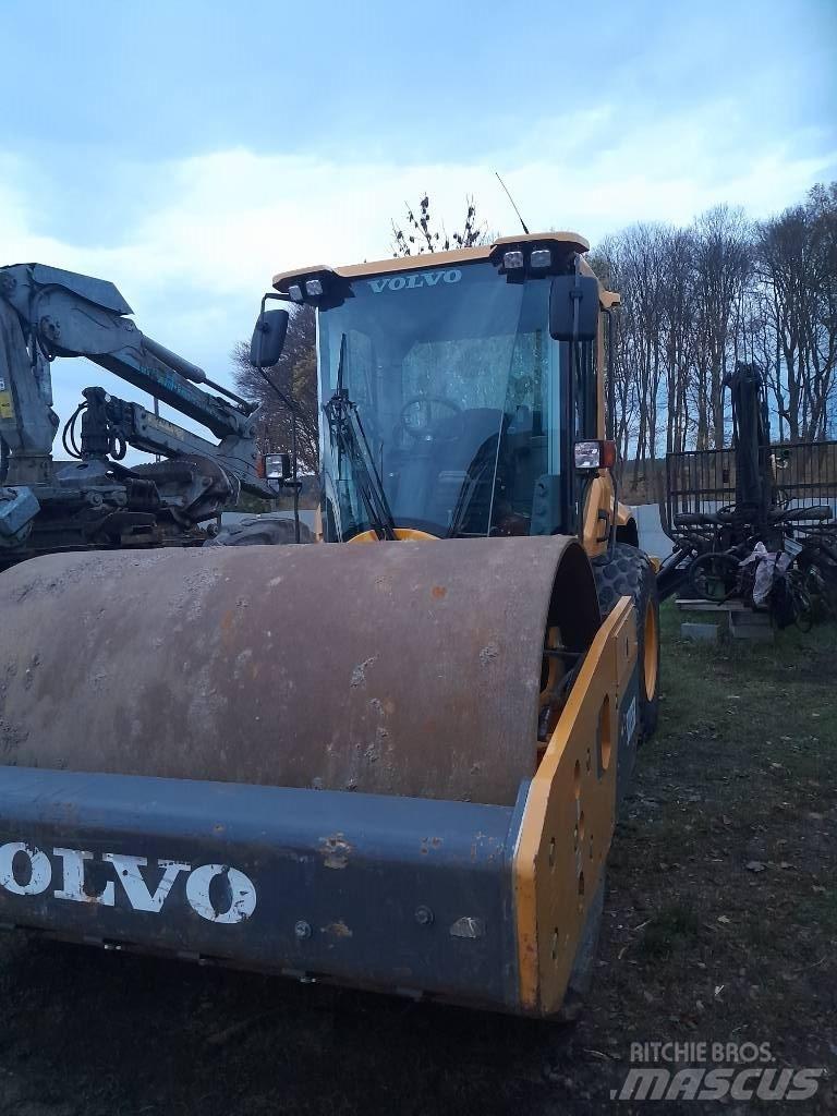 Volvo SD 135 B Compactoare monocilindrice