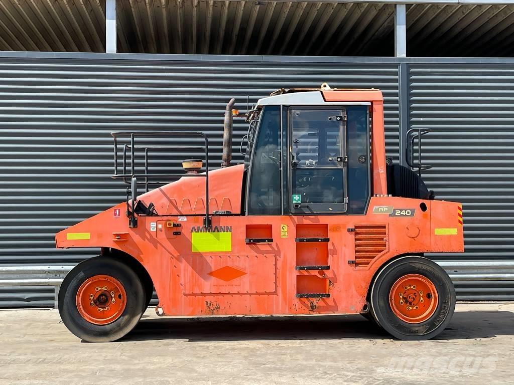 Ammann AP 240 Cilindri compactori cu roti